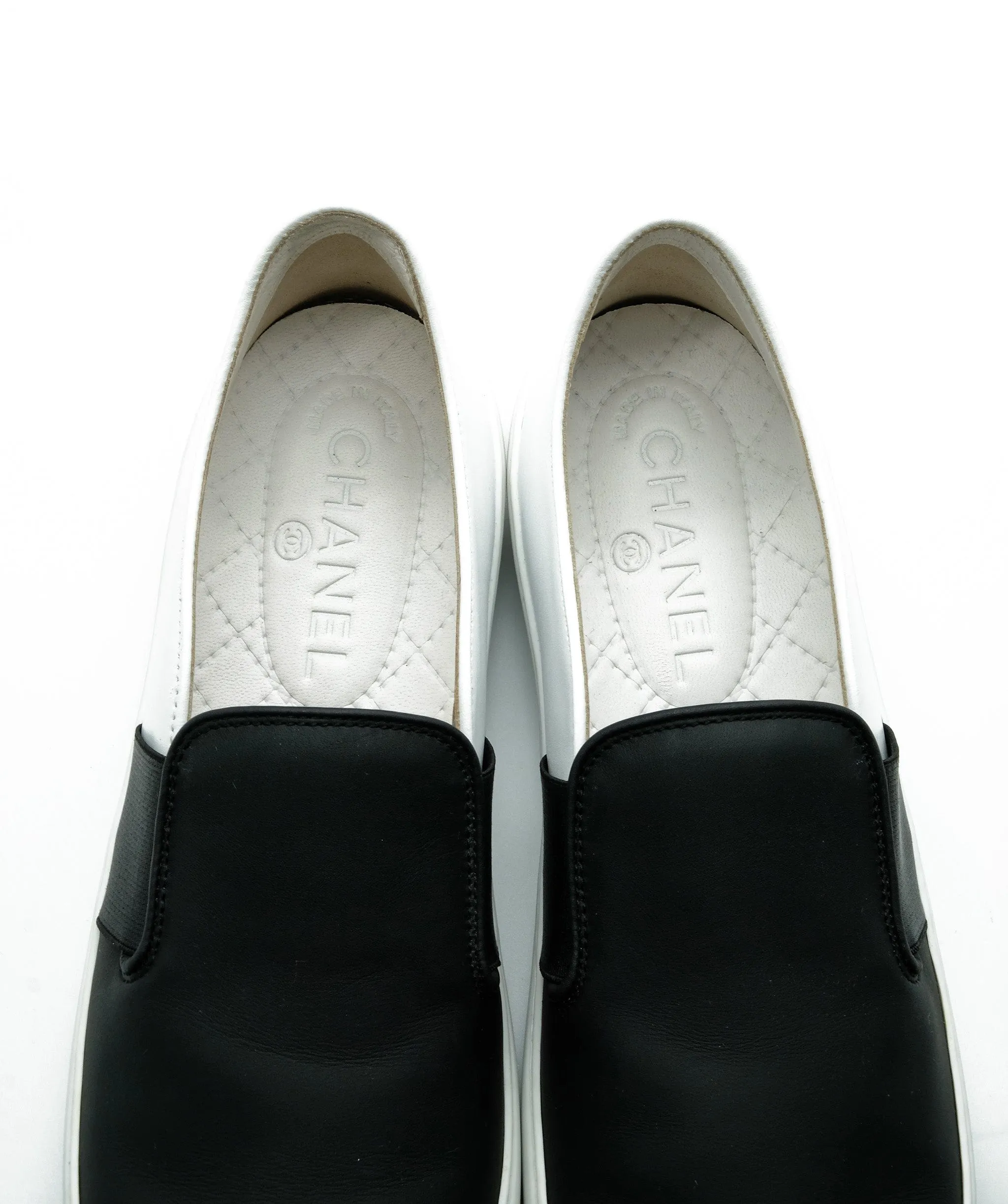 Chanel Black White Slip Ons 40EU