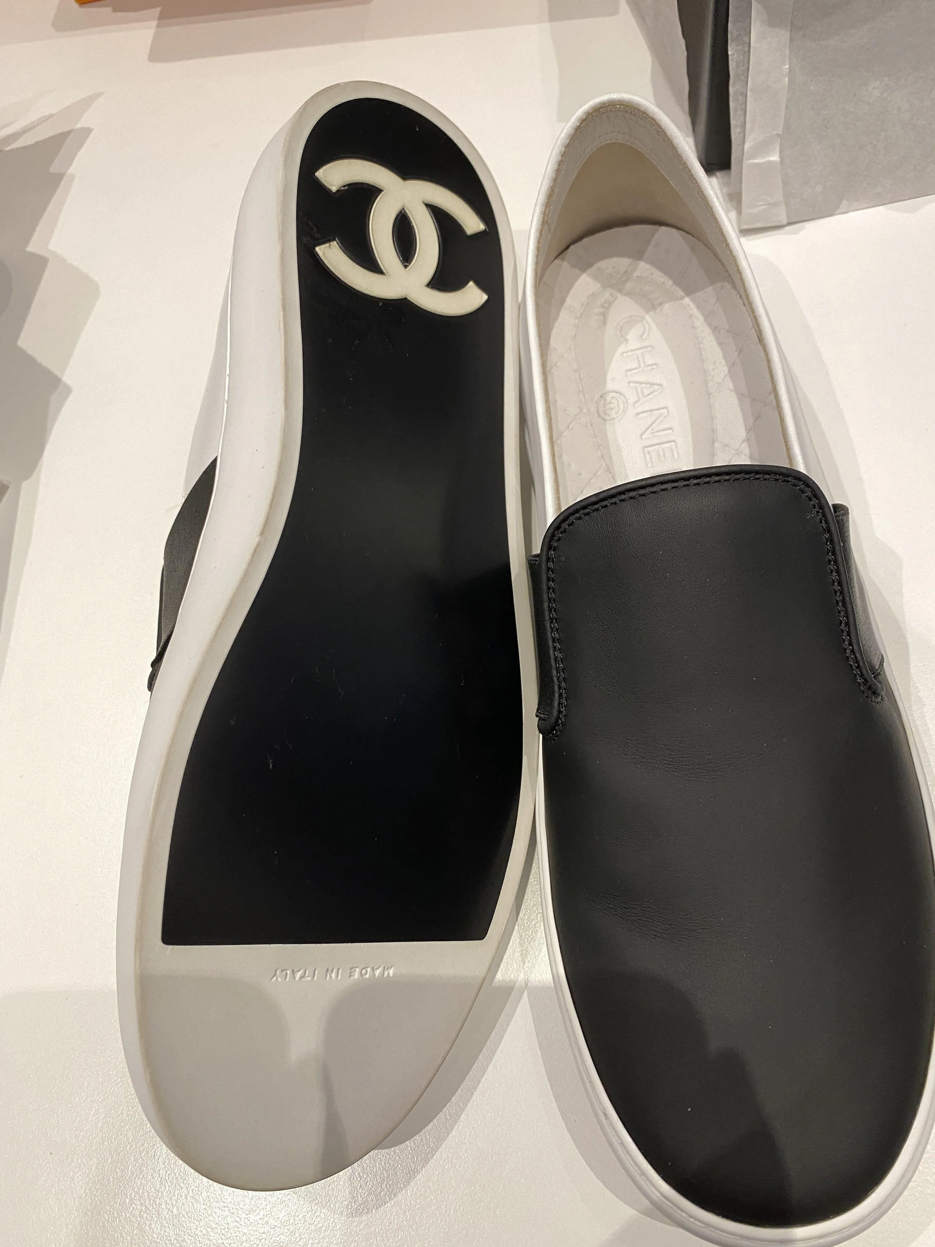 Chanel Black White Slip Ons 40EU