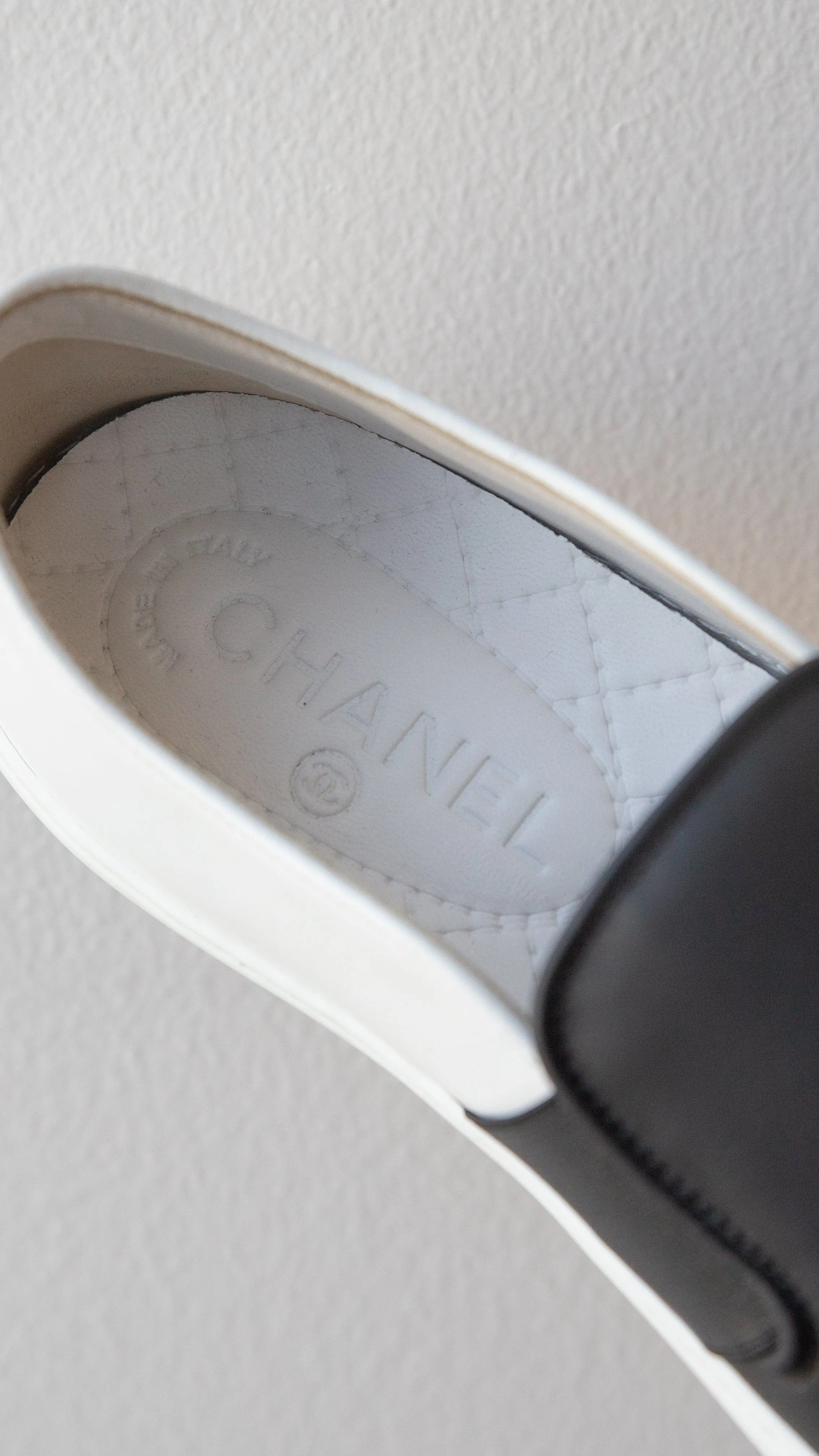 Chanel Black White Slip Ons 40EU